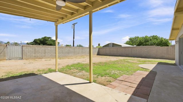 6735 E Montecito Drive, Tucson, AZ 85710