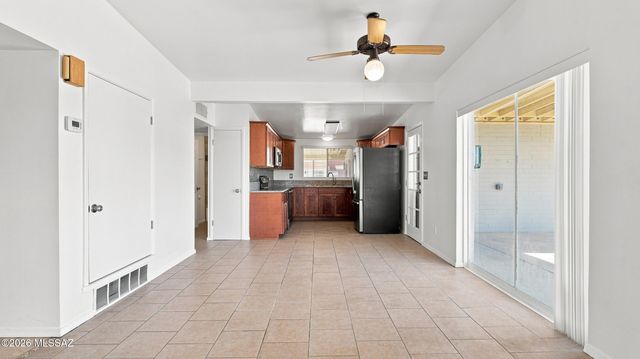 6735 E Montecito Drive, Tucson, AZ 85710