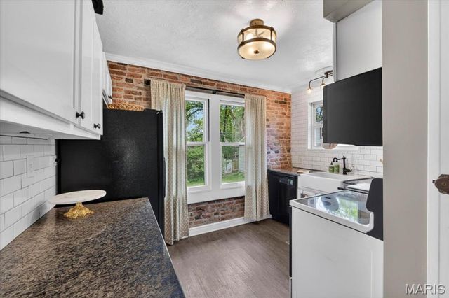 7530 Ahern Avenue, St Louis, MO 63130