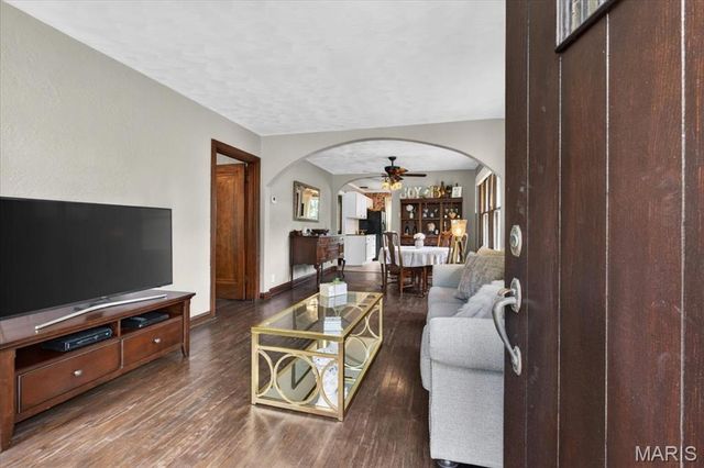 7530 Ahern Avenue, St Louis, MO 63130