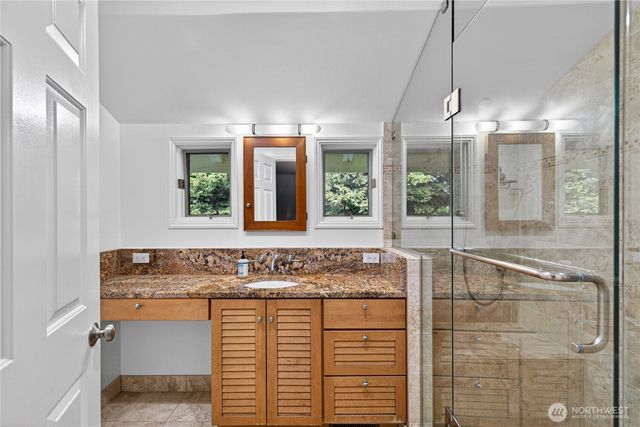 2023 L Avenue, Anacortes, WA 98221