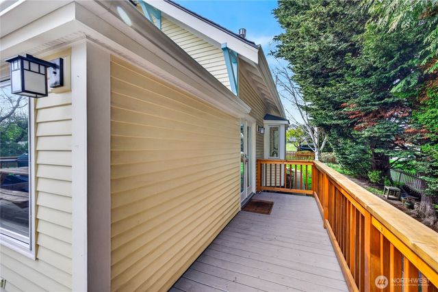 2023 L Avenue, Anacortes, WA 98221