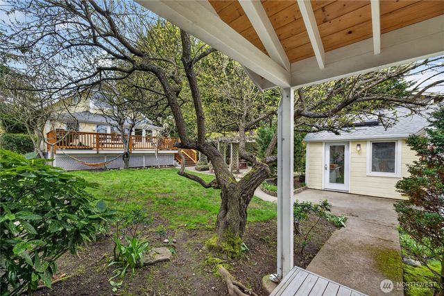 2023 L Avenue, Anacortes, WA 98221