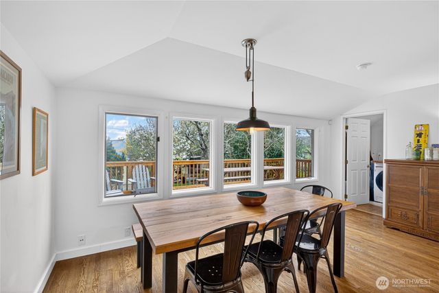 2023 L Avenue, Anacortes, WA 98221