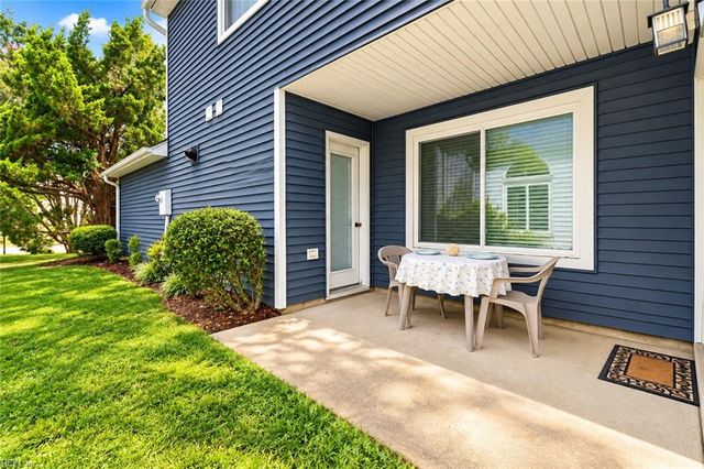 3245 Barberry LN, Virginia Beach, VA 23453