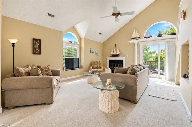 3245 Barberry LN, Virginia Beach, VA 23453