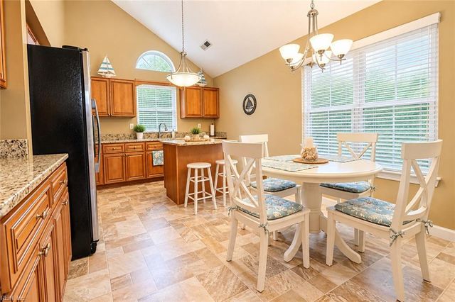 3245 Barberry LN, Virginia Beach, VA 23453
