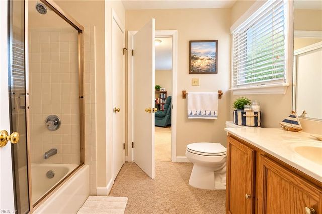 3245 Barberry LN, Virginia Beach, VA 23453