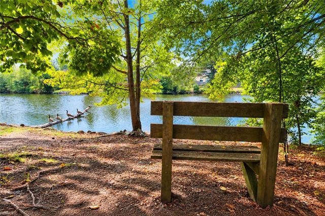 3245 Barberry LN, Virginia Beach, VA 23453