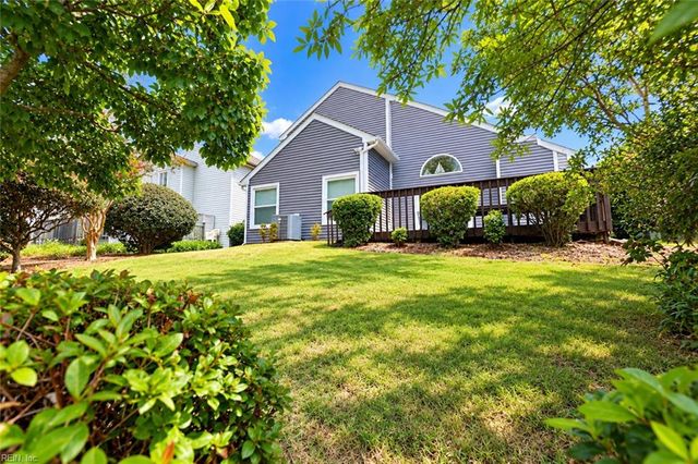 3245 Barberry LN, Virginia Beach, VA 23453