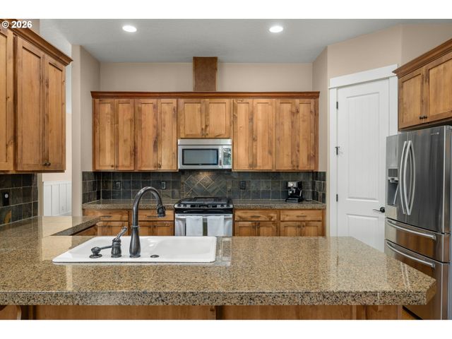 14746 Sw 148TH Ter, Tigard, OR 97224