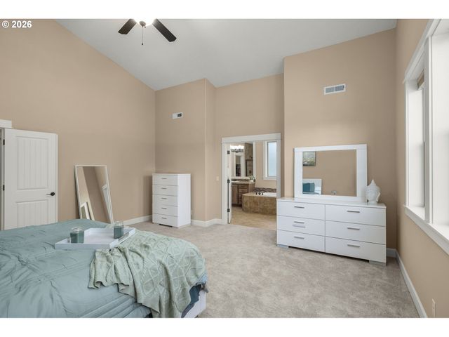 14746 Sw 148TH Ter, Tigard, OR 97224