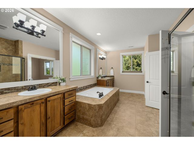 14746 Sw 148TH Ter, Tigard, OR 97224