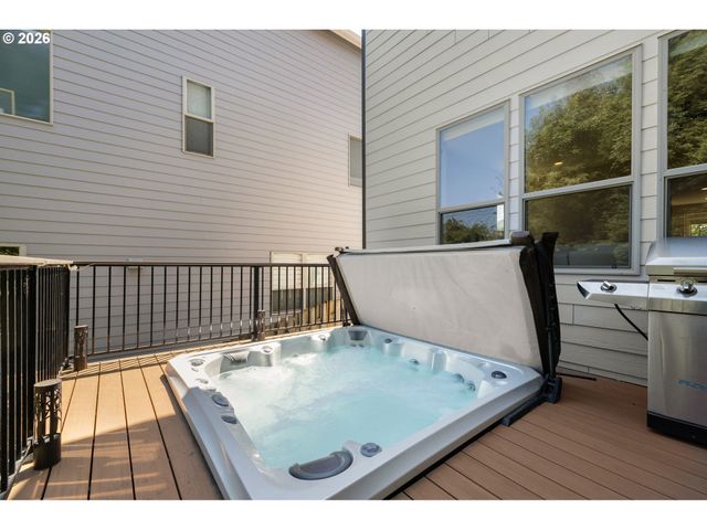 14746 Sw 148TH Ter, Tigard, OR 97224