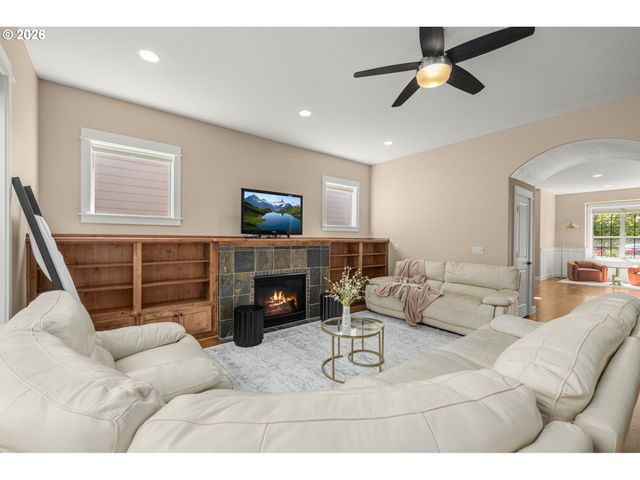 14746 Sw 148TH Ter, Tigard, OR 97224