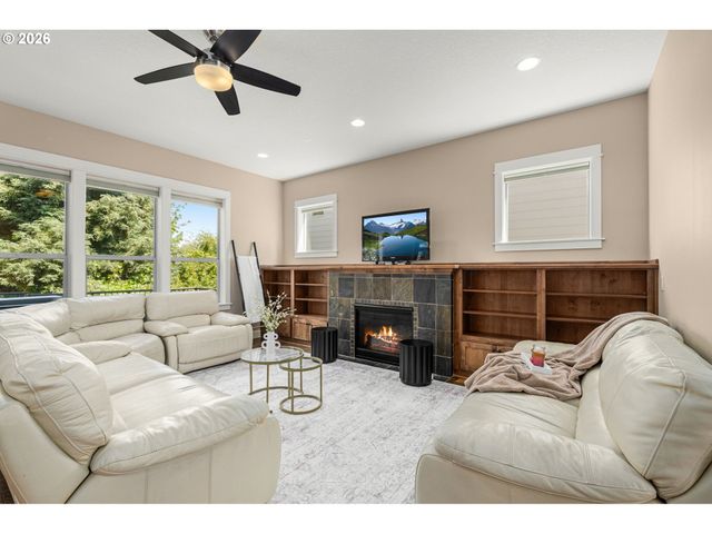 14746 Sw 148TH Ter, Tigard, OR 97224