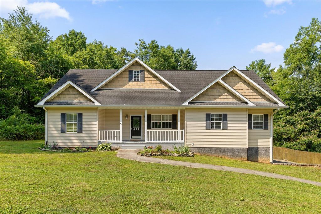 609 Neighbors Drive, Soddy Daisy, TN 37379