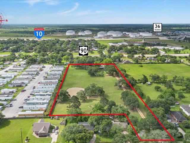 305 Hill Street, Sealy, TX 77474