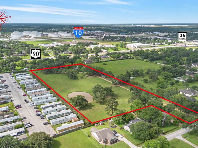 305 Hill Street, Sealy, TX 77474
