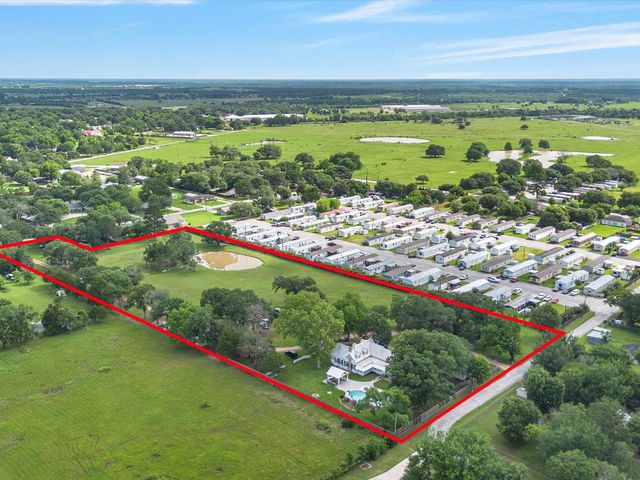 305 Hill Street, Sealy, TX 77474
