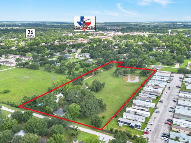305 Hill Street, Sealy, TX 77474