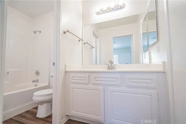 28470 Meadowlark Court, Valencia, CA 91354