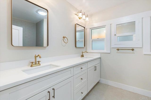 2453 Curlew St, San Diego, CA 92101