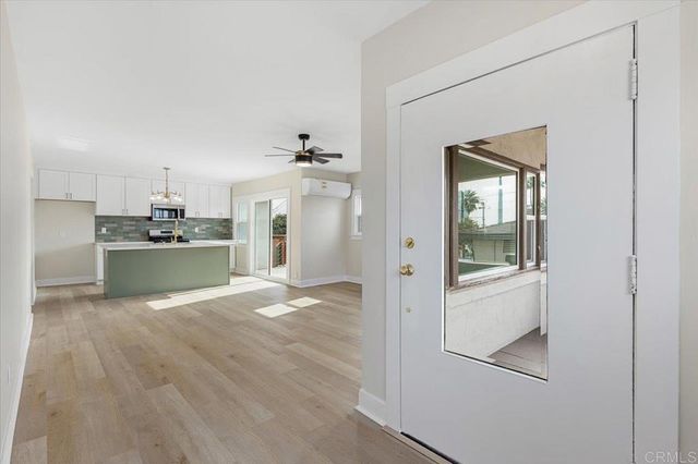 2453 Curlew St, San Diego, CA 92101