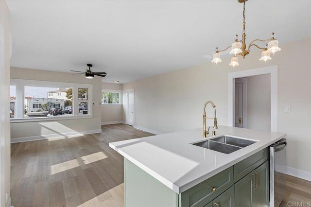 2453 Curlew St, San Diego, CA 92101