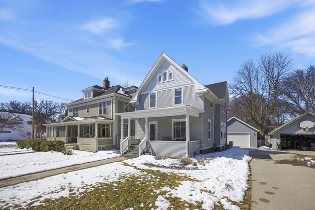 429 7th Street S, Moorhead, MN 56560