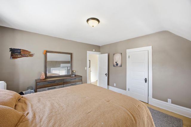 429 7th Street S, Moorhead, MN 56560