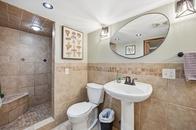 429 7th Street S, Moorhead, MN 56560