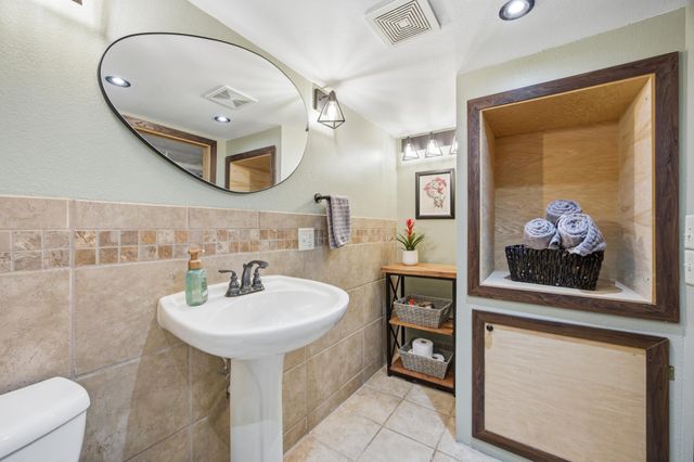 429 7th Street S, Moorhead, MN 56560