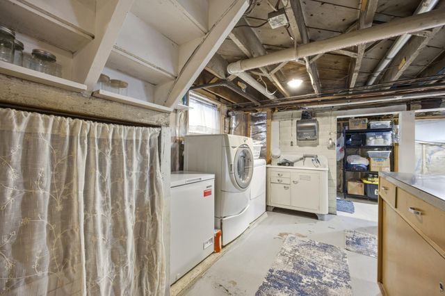 429 7th Street S, Moorhead, MN 56560