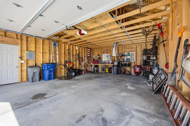 429 7th Street S, Moorhead, MN 56560