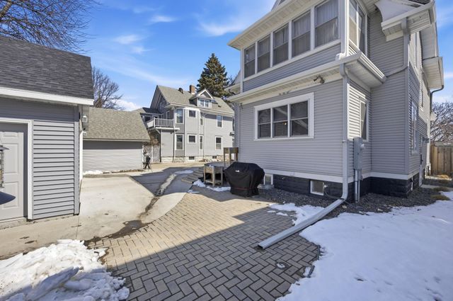 429 7th Street S, Moorhead, MN 56560