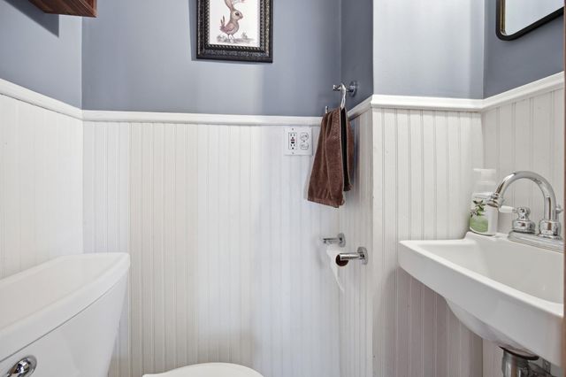 429 7th Street S, Moorhead, MN 56560