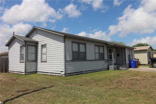 4945 Prinston Dr, Corpus Christi, TX 78411