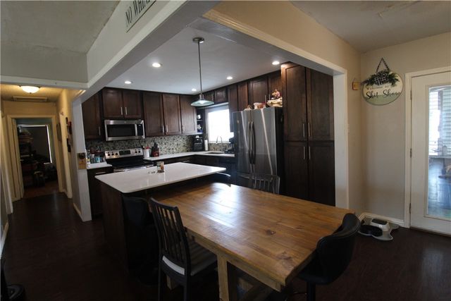 4945 Prinston Dr, Corpus Christi, TX 78411