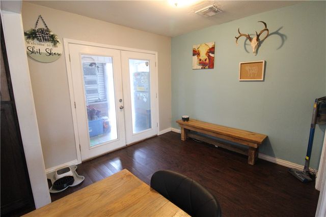 4945 Prinston Dr, Corpus Christi, TX 78411