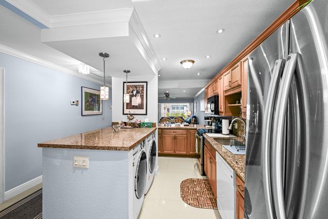 2730 SW 15th Street 3-a, Delray Beach, FL 33445