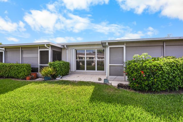 2730 SW 15th Street 3-a, Delray Beach, FL 33445