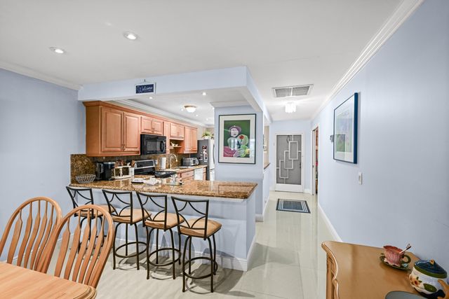 2730 SW 15th Street 3-a, Delray Beach, FL 33445
