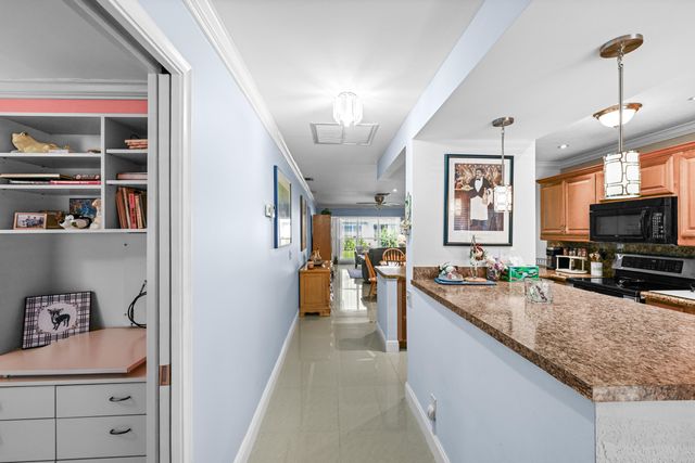 2730 SW 15th Street 3-a, Delray Beach, FL 33445