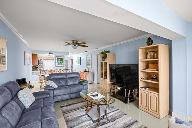 2730 SW 15th Street 3-a, Delray Beach, FL 33445