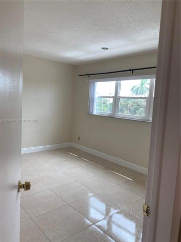 1450 Atlantic Shores Blvd 204, Hallandale Beach, FL 33009