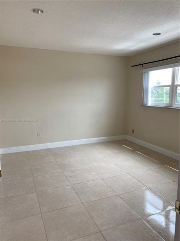 1450 Atlantic Shores Blvd 204, Hallandale Beach, FL 33009