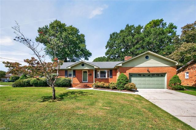 137 S Parliament DR, Virginia Beach, VA 23462