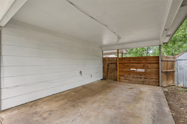 508 Batterson Street, Cleburne, TX 76031