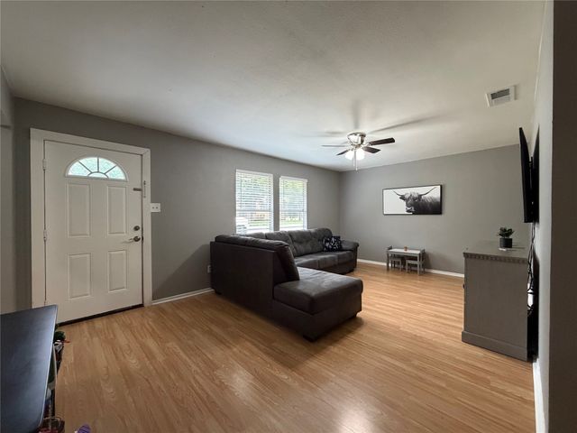 508 Batterson Street, Cleburne, TX 76031